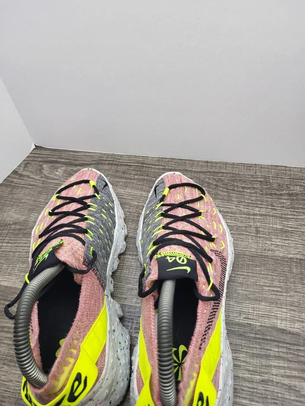 Nike Space Hippie 04 Shoes Womens Size 6.5 Running Lemon Venom Sneakers